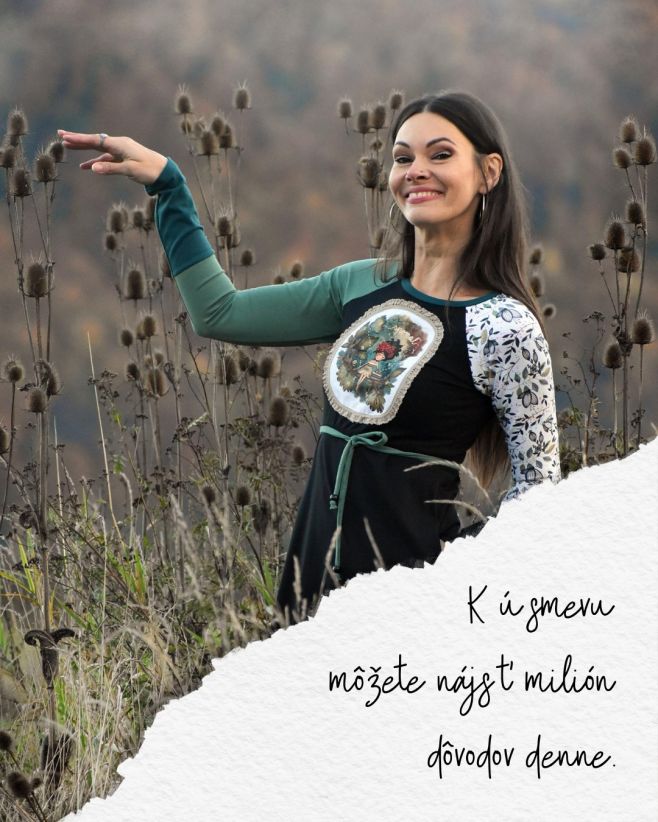 #slovenskaznacka #ilustratorka #sijeme #damskeoblecenie #dnesfotim #saty #dnesnosim #moda